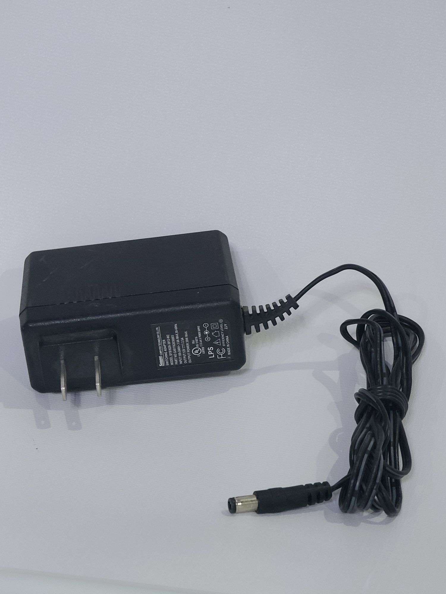 Input 100 240V AC 50\/60Hz DC 5V 9V 12V 24V 0.6A 1A 1.5A 2A 2.5A