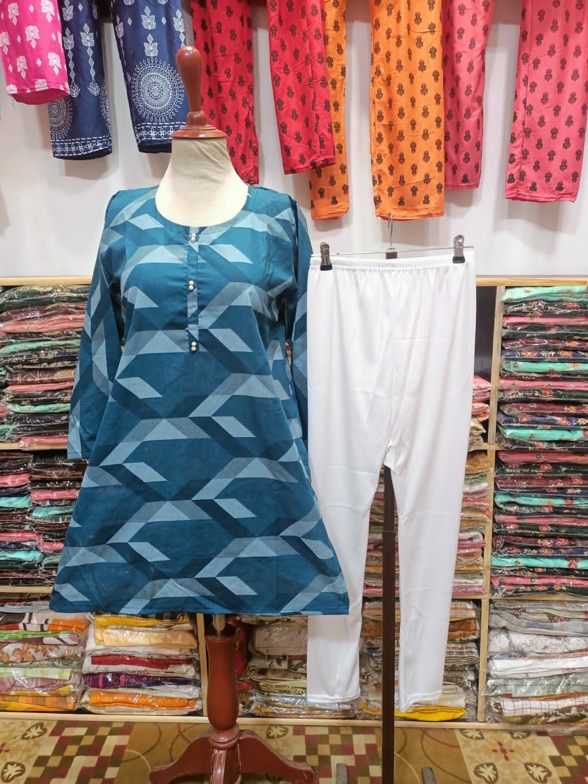 share-more-than-139-kurti-display-ideas-super-hot-jtcvietnam-edu-vn