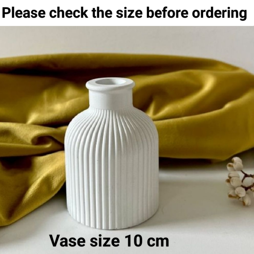Mini ceramic Vase | White colour vase | Minimal design | Candle Holder| Decorative vase | Home decor | Concrete Home decor | Dry flowers vase