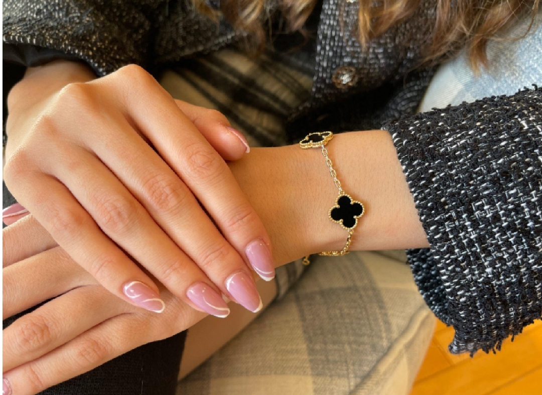 Clover stainless Steel Bracelet | Elegant Black Acrylic look | Trending fashion bracelet modern Look | Clover bracelet For girls | chain bracelet Korean style