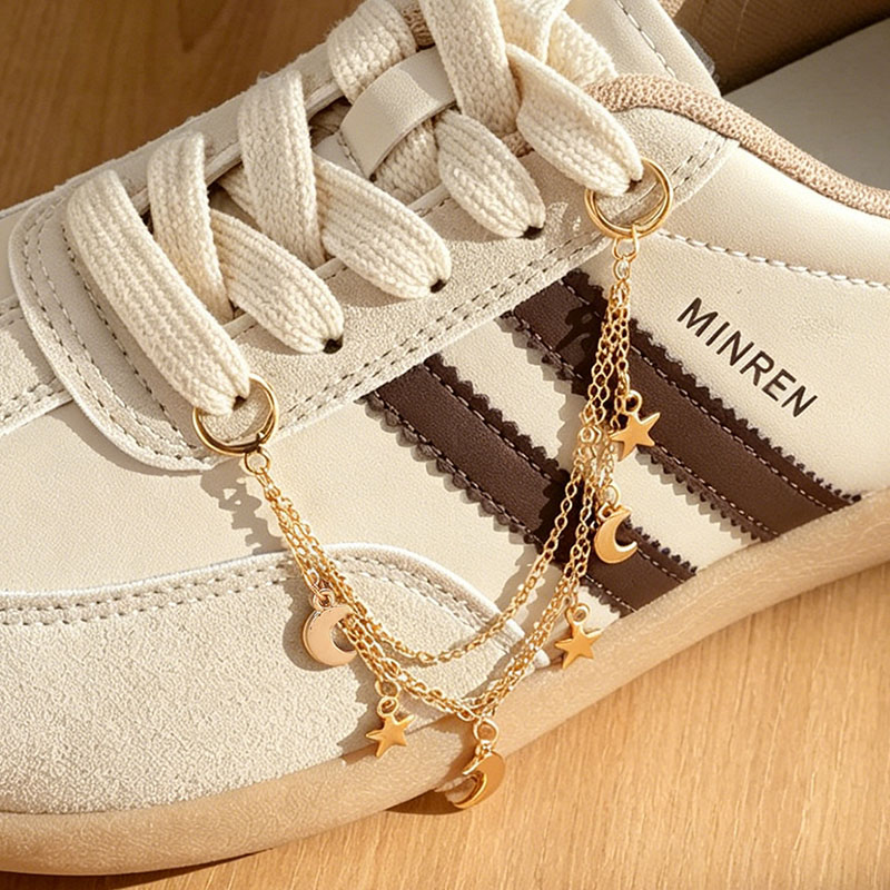 1/2pcs/set Hollow Star & Moon Shoe Charms – Celestial Clips for Sneakers & Crocs.