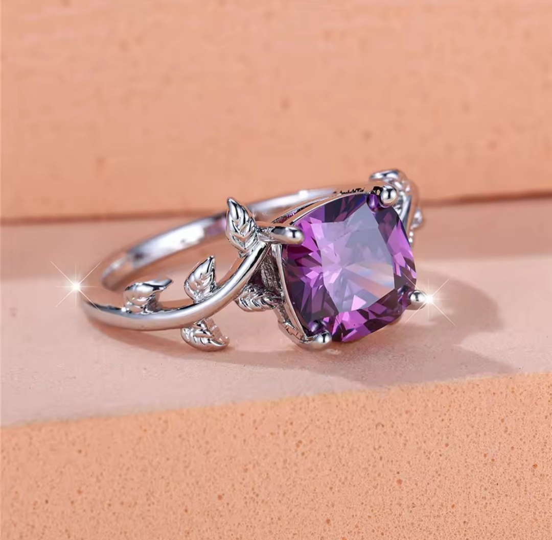 Purple Zircon Engagement Ring for Women Shiny Purple Stone Ring for Girls Fashion Jewelry Gifts for Girls