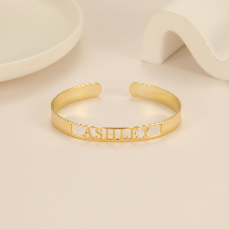 Custom Name Cuff Personalized Bracelet Bangle in Gold / Silver / Rose Gold, Customized Name Bracelet Gift Couples Bangle Personalization