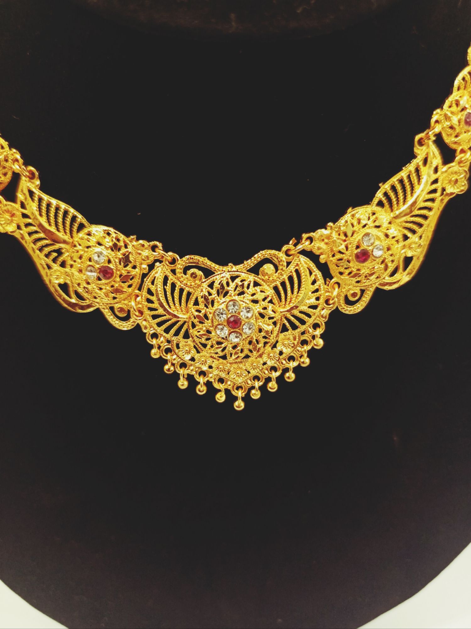 Artificial jewelry Set For Women  Bridal 
jewelry for girls
jewelry for girls necklace And Earring Set 
Gold Choker Set 
Non Gold-Plated Jewelry Set
Charm Necklace & Earrings Combo
Gilded Grace Bridal Jewelry set 
 Dazzling Diva Designer Jewelry Set