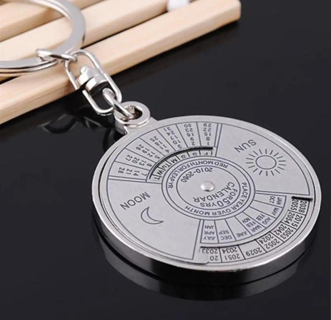 Calendar Keychain - 50 Years Perpetual Calendar Keychain Keyring Keyholder for Bags Bikes Cars and Homes Key -  Antique Keychain Keyring Keyholder - Metal Keychain Keyring Keyholder - Stylish Keychain Keyring Keyholder
