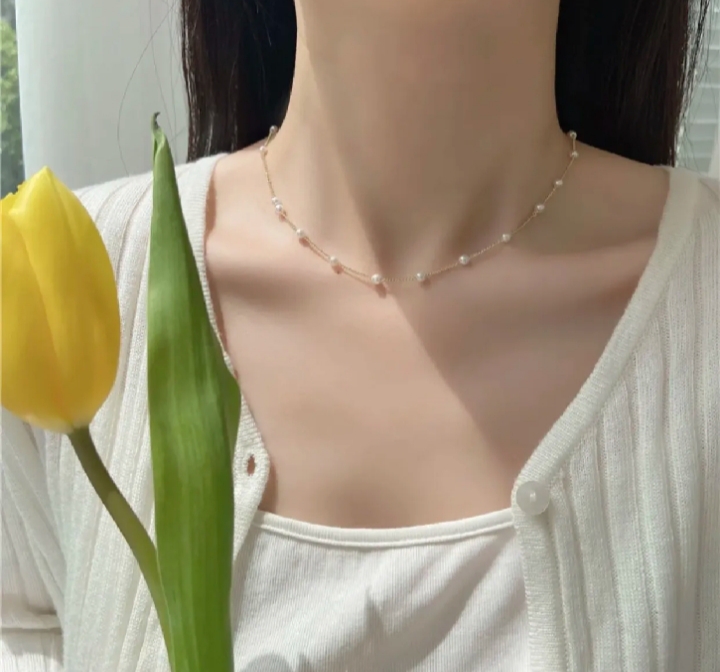 Korean style simple elegant neck chain for girls