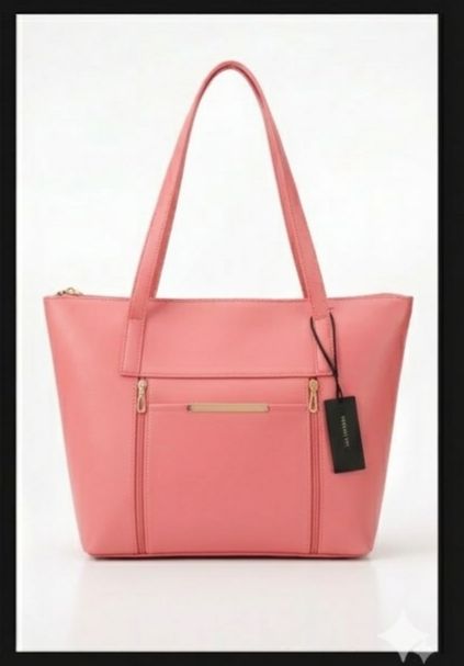 Tote bags Large tote bag for women • ✨ Fashion lovers ke liye perfect
• 👜 Daily use ya outings ke liye ideal
• ⭐ Big size 
• 👌🏻 Perfect for college students and mothers