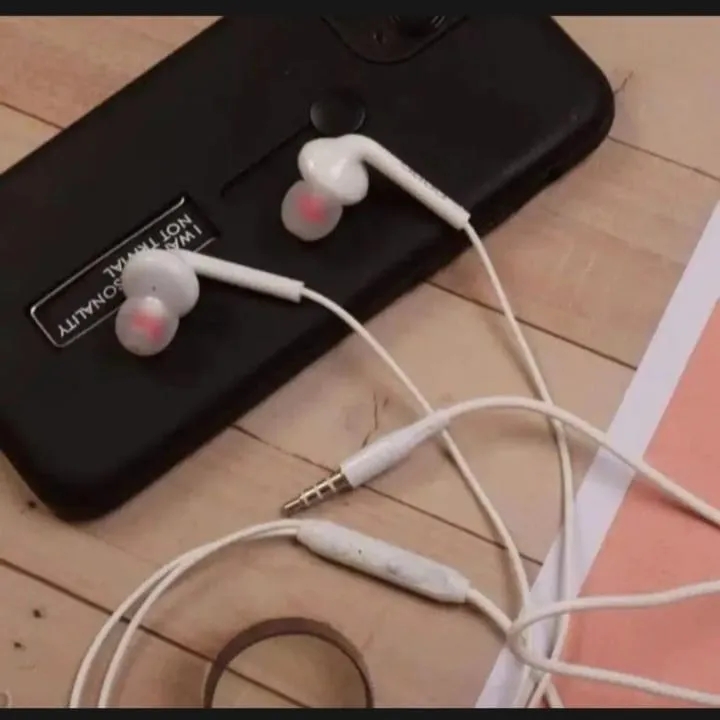 Handsfree 3.5 mm Pin with Mic Deep Bass and Volume Control