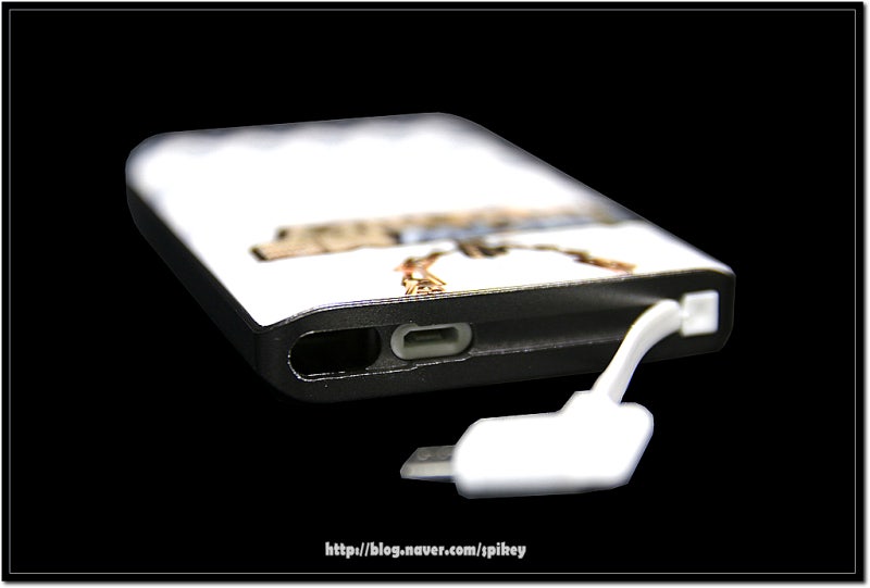 Power Bank 5000 mah Ultra Slim Card Size Pockit Mobile Power Gift Korian Quality