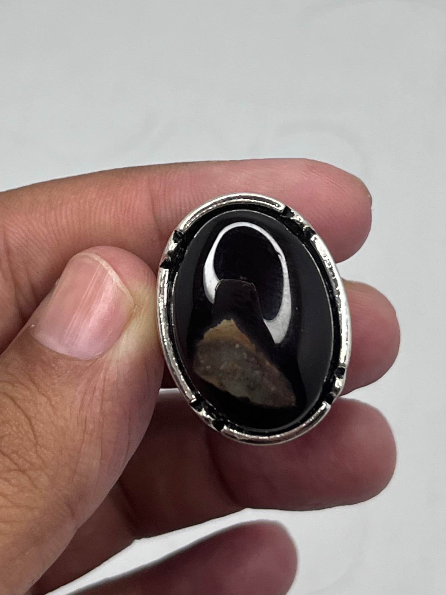 Big Size Ymami Haqeeq Ring different Colours Haqeeq italian rings Big stone ring 100% Orignal Aqeeq/Akik/agate/nag/stone/Gemstone/Haqeeq/yamni Haqeeq Stone/yamni Haqeeq gemstone/aqeeq stone/yamni aqeeq gemstone.