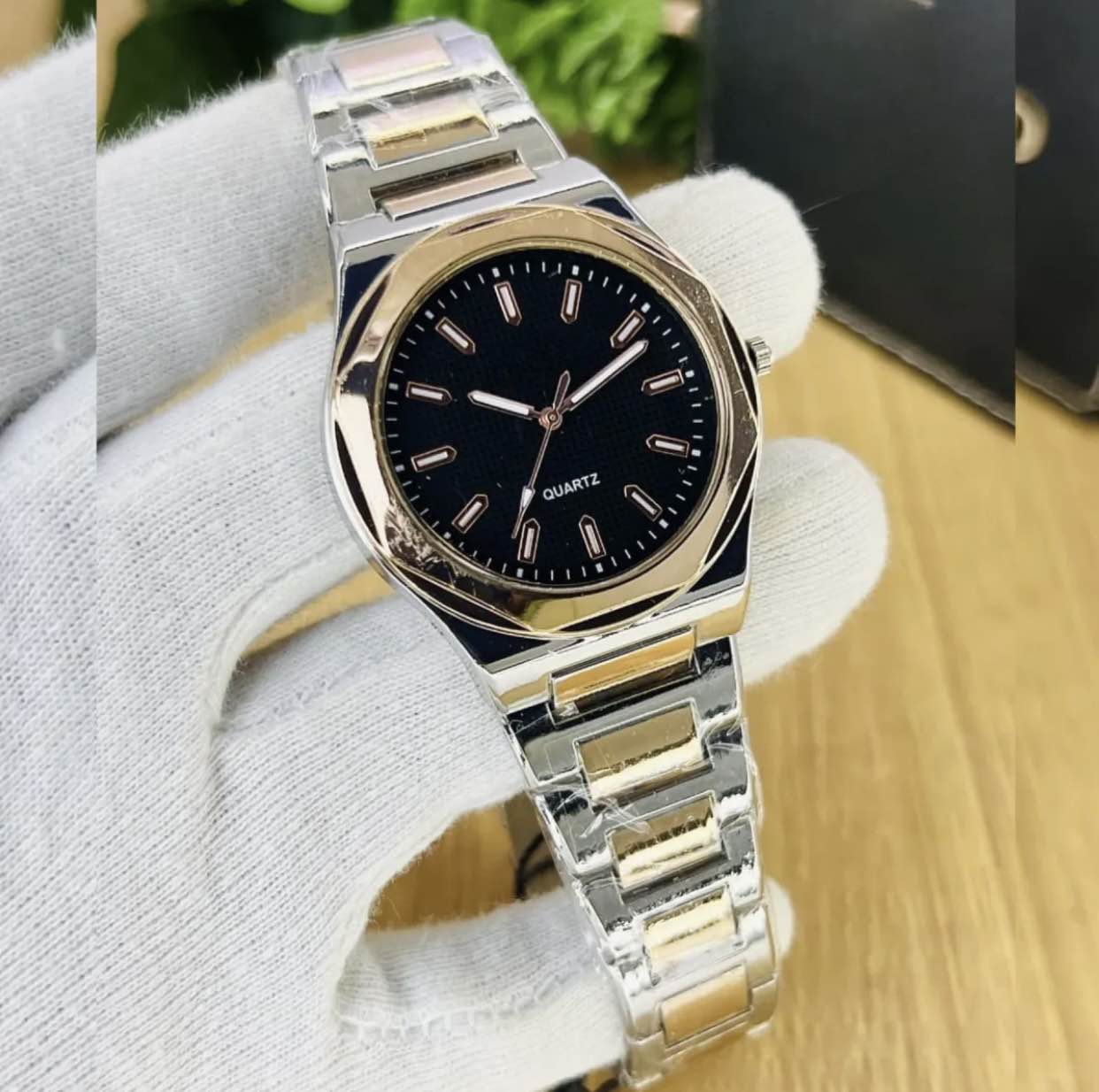 Watch for Men Rubber and Chain Strap Quartz Diver Watch Sports and Luxury Style Multiple Colors