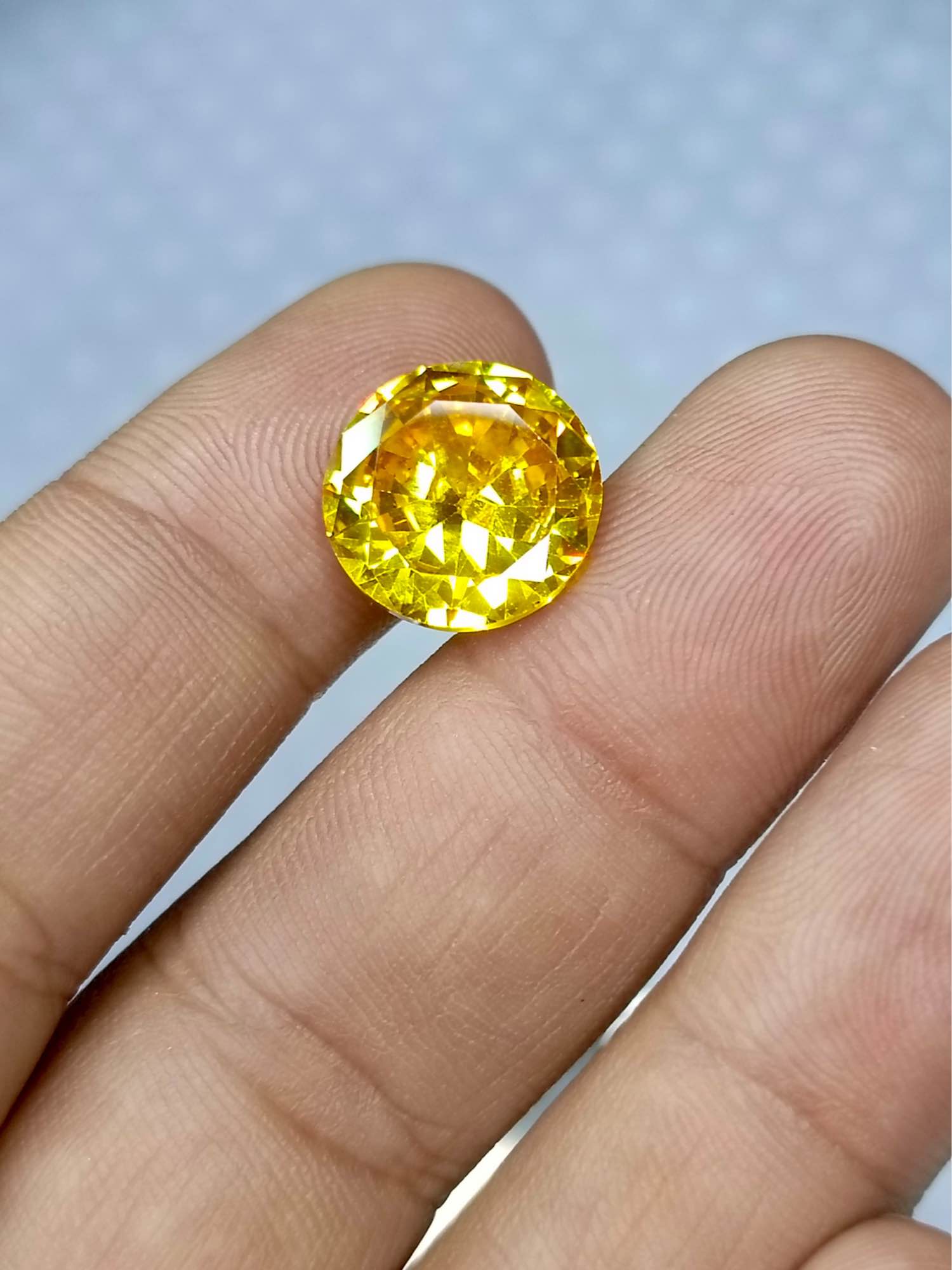 Premium Quality Multicolor Zircone stone Premium Quality Zircone Stone  Machine Cut Diamond Shape/High Quality/Stone/Gemstone/Zircone Stone/Zircone Gemstone.