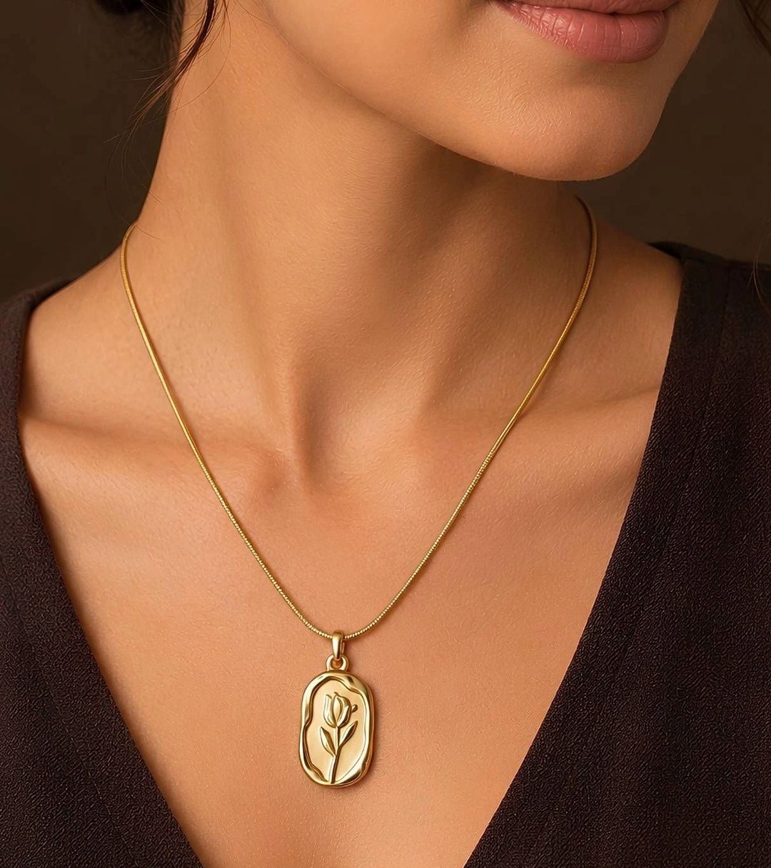 Elegant Golden Floral Pendant Necklace for Women | Stylish Fashion Chain Necklace | 45cm + 5cm Extension