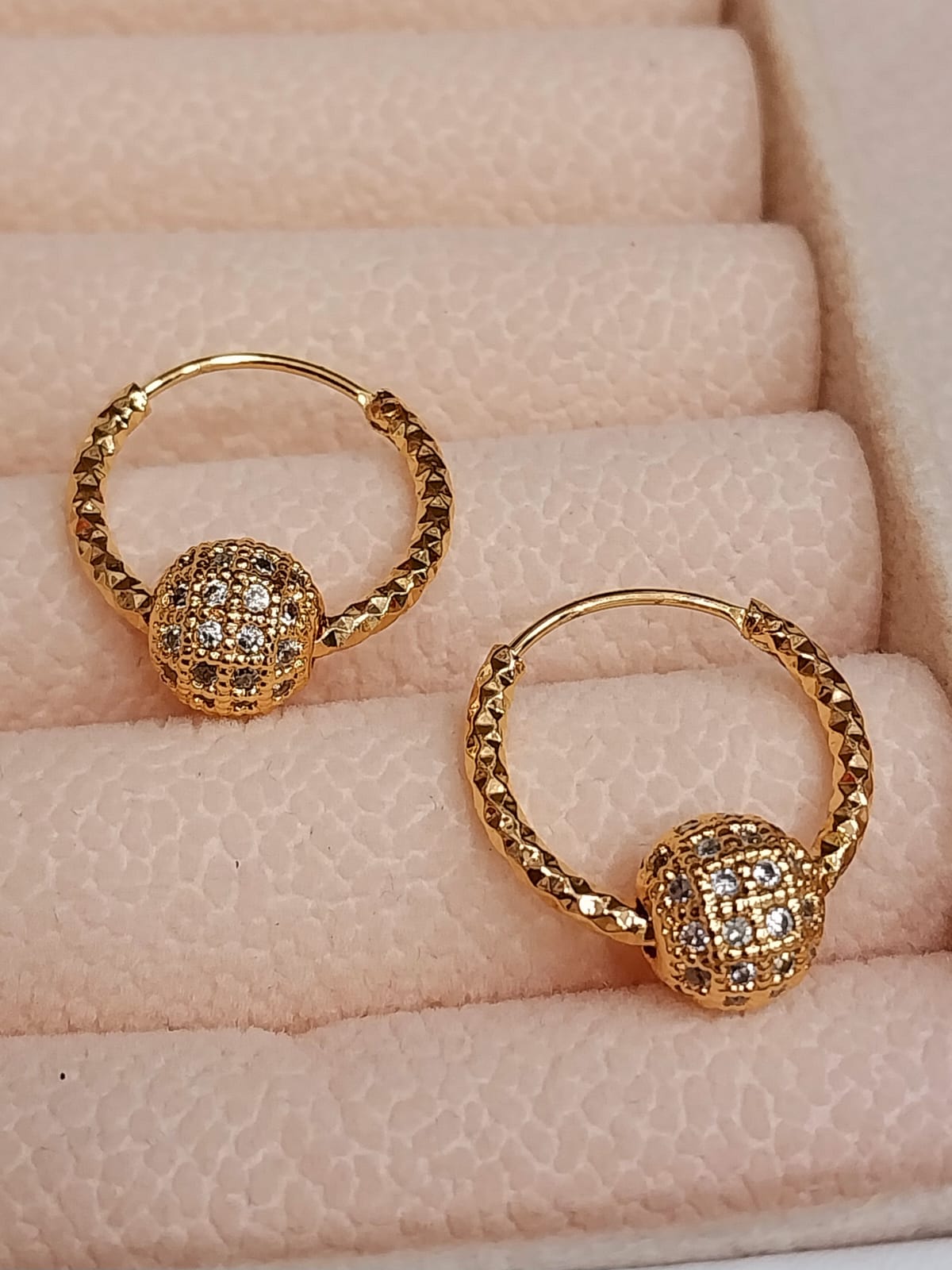 unique and antique golden earring set for ladies enhanced your beauty