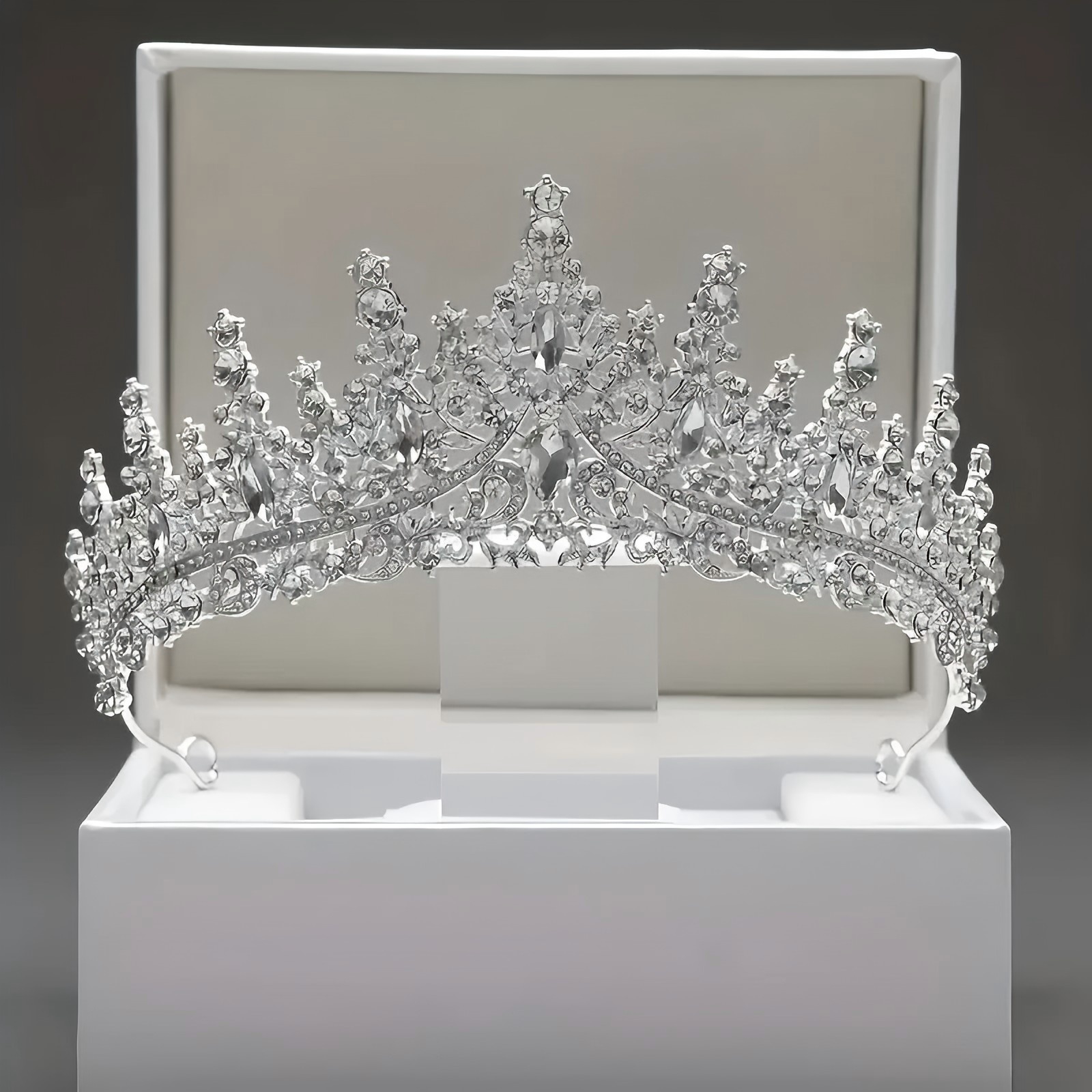 1pc Luxury Jewelry Hair Accessories Exquisite Rhinestone Tiaras for Party Weddings Photography Props Perfect  Women's Crown