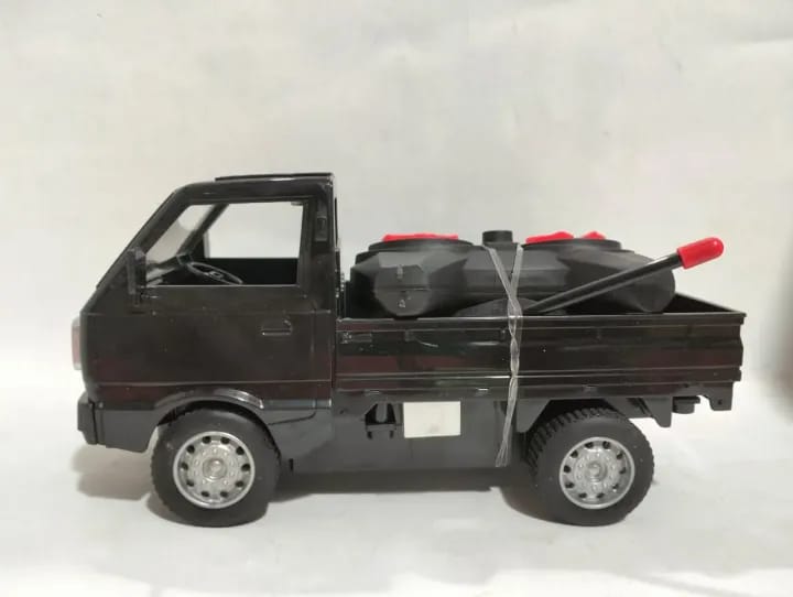 1:32 Scale Remote Control Suzuki Ravi Pickup 27MHz Drift Speed Model Truck