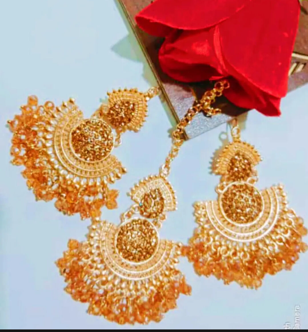 Artificial Golden Ear Rings With Beautyfull Tika Pankha Style New Look Long Lasting Polish For Beautyfull Girls Artic...