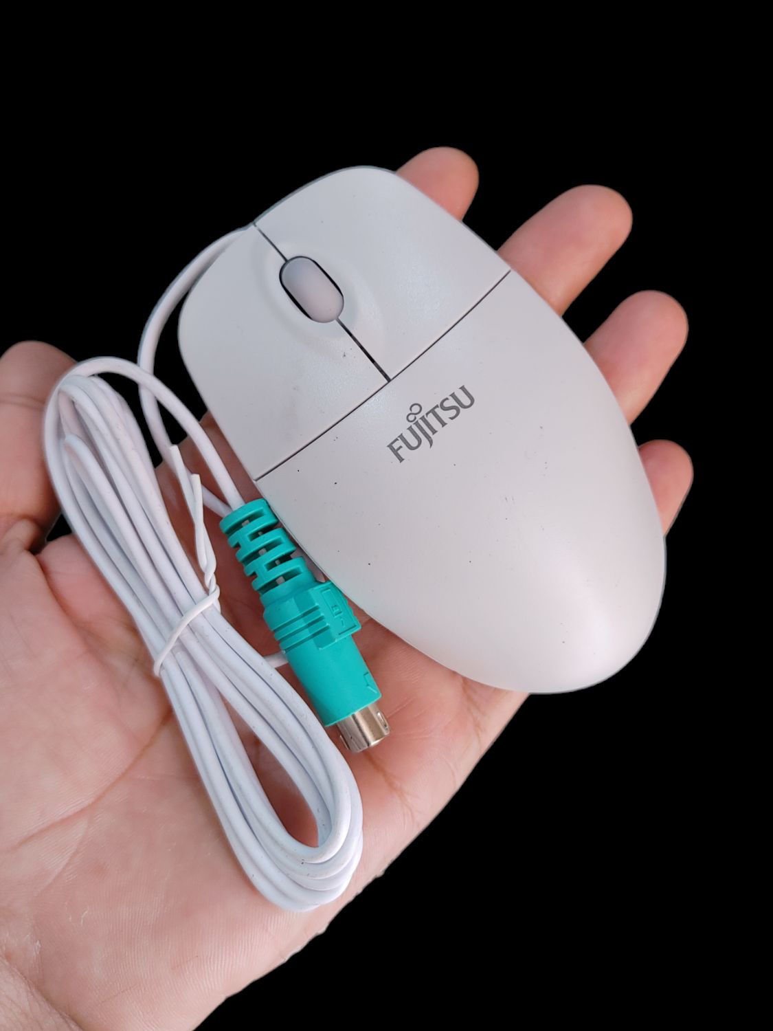 Stylish Ps2 Optical laser Mouse for Office and Home use. Long 2 meter wire