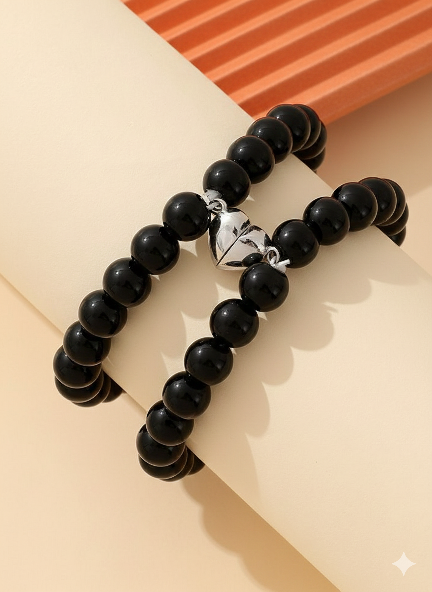 2-Piece Magnetic Heart Bracelets for Couples – Love Connection Set"