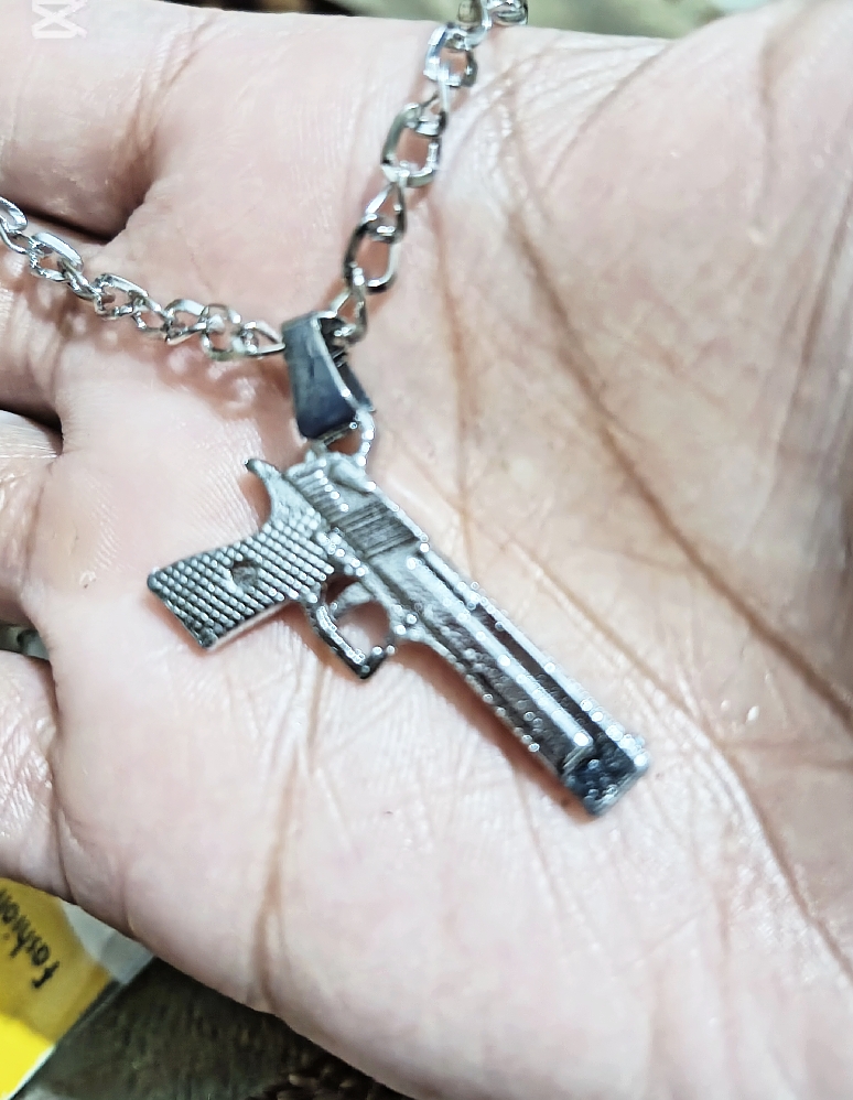 HOT SELLING MENS SILVER HIP HOP NECKLACE-TOP FASHION HIGH RECOMEND GUN STYLE HIP HOP  NACKLACE /PENDANT  FOR MEN MENS FASHION JEWELRY NEVER FADE COLOR