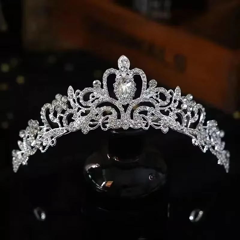 Shiny Silvery Rhinestones Crown Bridal Hollowed Geometric Crystal Tiara Birthday Jewelry Bride's Exquisite Wedding Accessories A