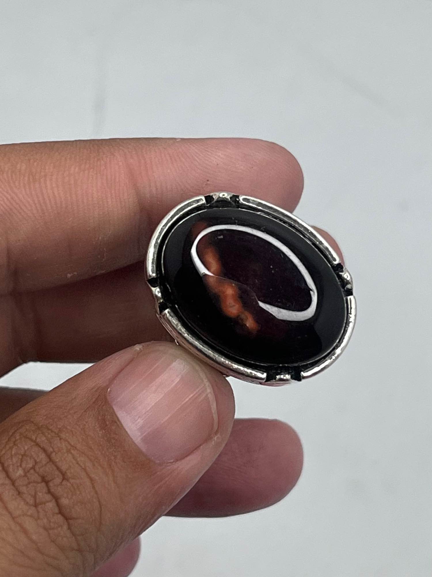 Big Size Ymami Haqeeq Ring different Colours Haqeeq italian rings Big stone ring 100% Orignal Aqeeq/Akik/agate/nag/stone/Gemstone/Haqeeq/yamni Haqeeq Stone/yamni Haqeeq gemstone/aqeeq stone/yamni aqeeq gemstone.