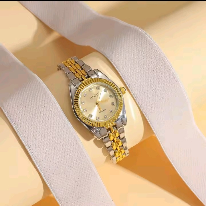 Womens Classic Fashionable Watch With Diamonds Imported Girls luxury wrist watch Quartz watches for ladies full water Resistant women's watches