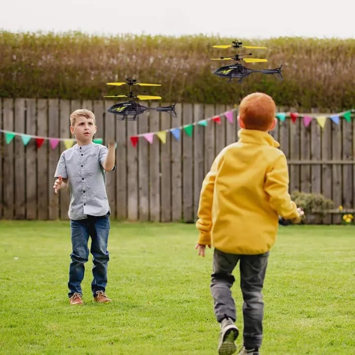 Flying Helicopter, Remote Control Helicopter for Boys Indoor and Outdoor Helicopter, Palm Sensing Helicopter