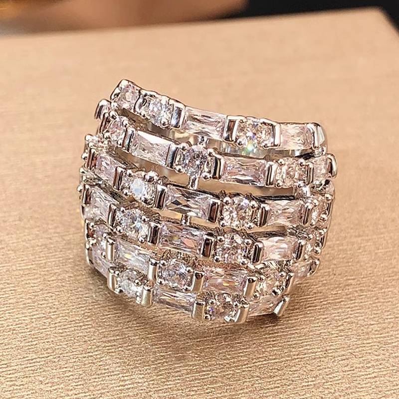 Huitan Full Shining CZ Women Ring Luxury Wedding Engagement Party Elegant Finger Accessories Fashion Geometric Charming Jewelry