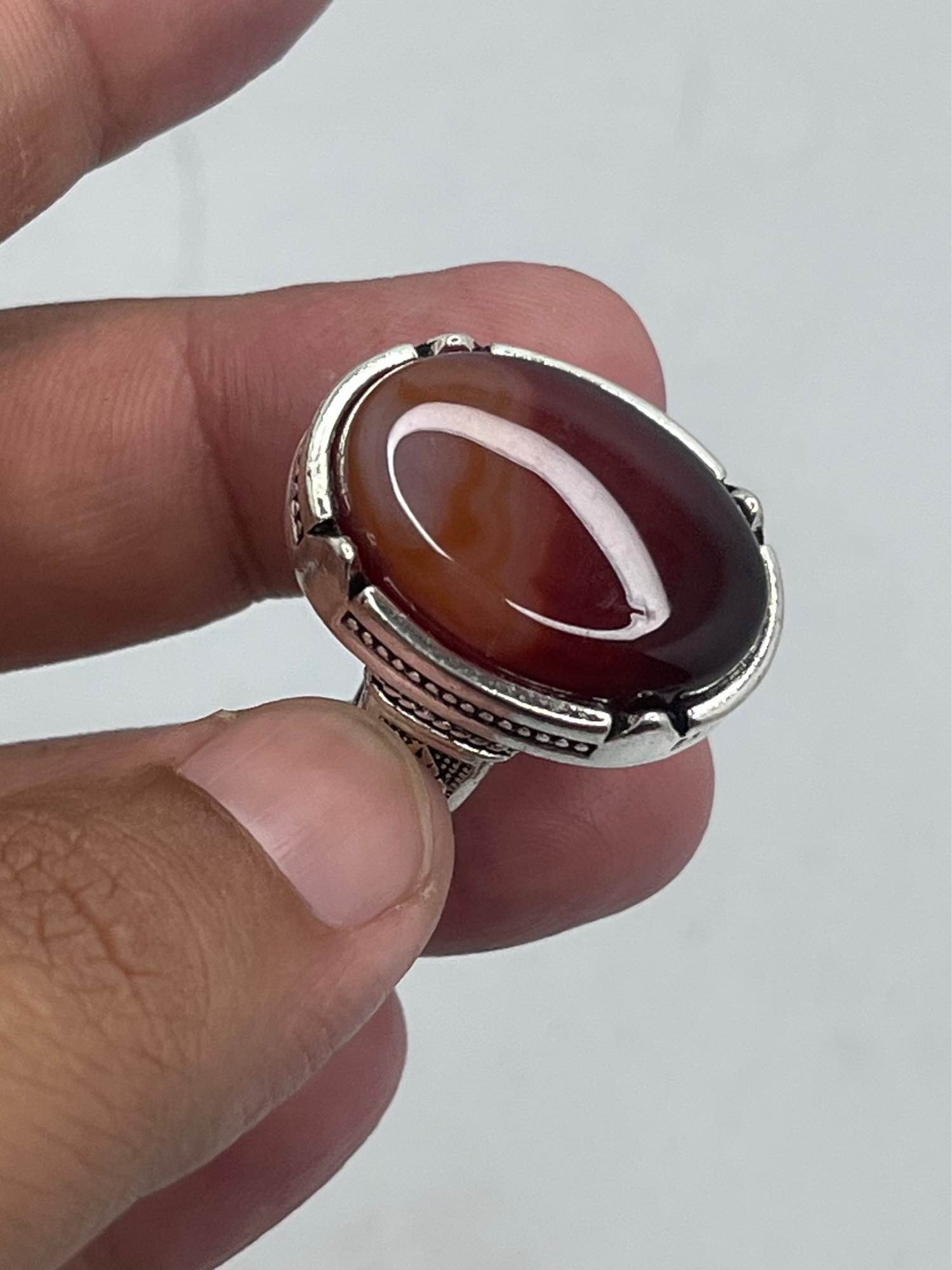 Big Size Ymami Haqeeq Ring different Colours Haqeeq italian rings Big stone ring 100% Orignal Aqeeq/Akik/agate/nag/stone/Gemstone/Haqeeq/yamni Haqeeq Stone/yamni Haqeeq gemstone/aqeeq stone/yamni aqeeq gemstone.
