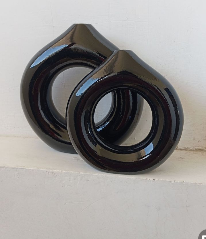 Donut Vase 2 Piece Set, 8 Inch and 6.5 Inch Sizes, Elegant Design