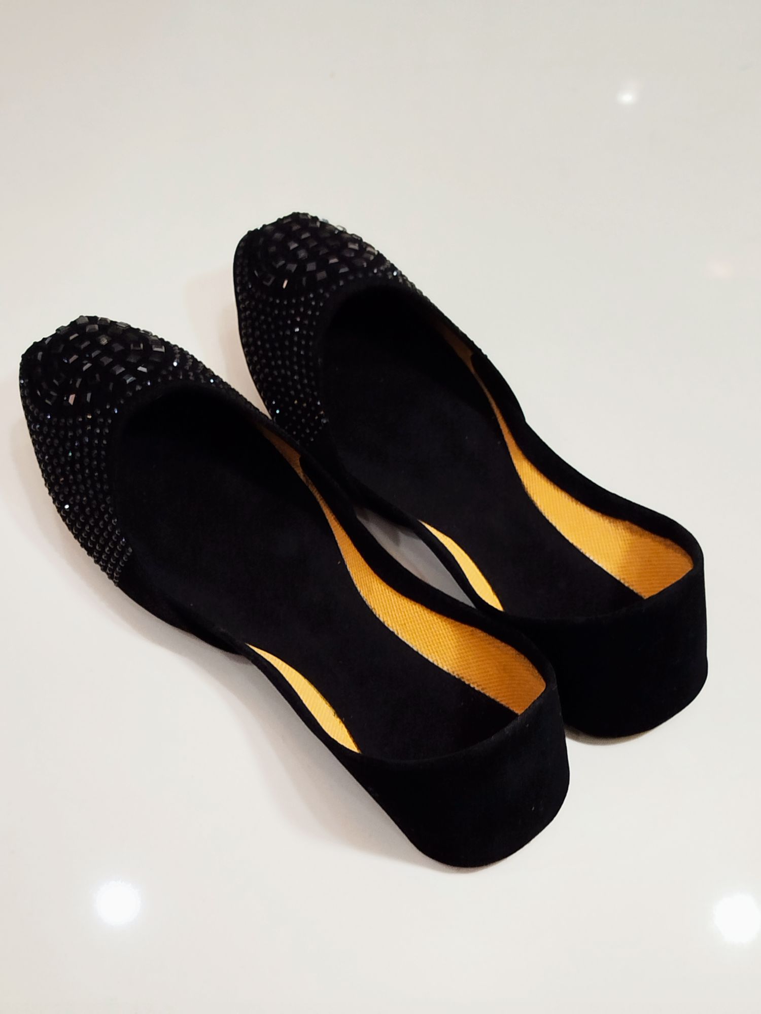 Handmade Casual Black Khussa Shoes for Women, Comfortable & Stylish
