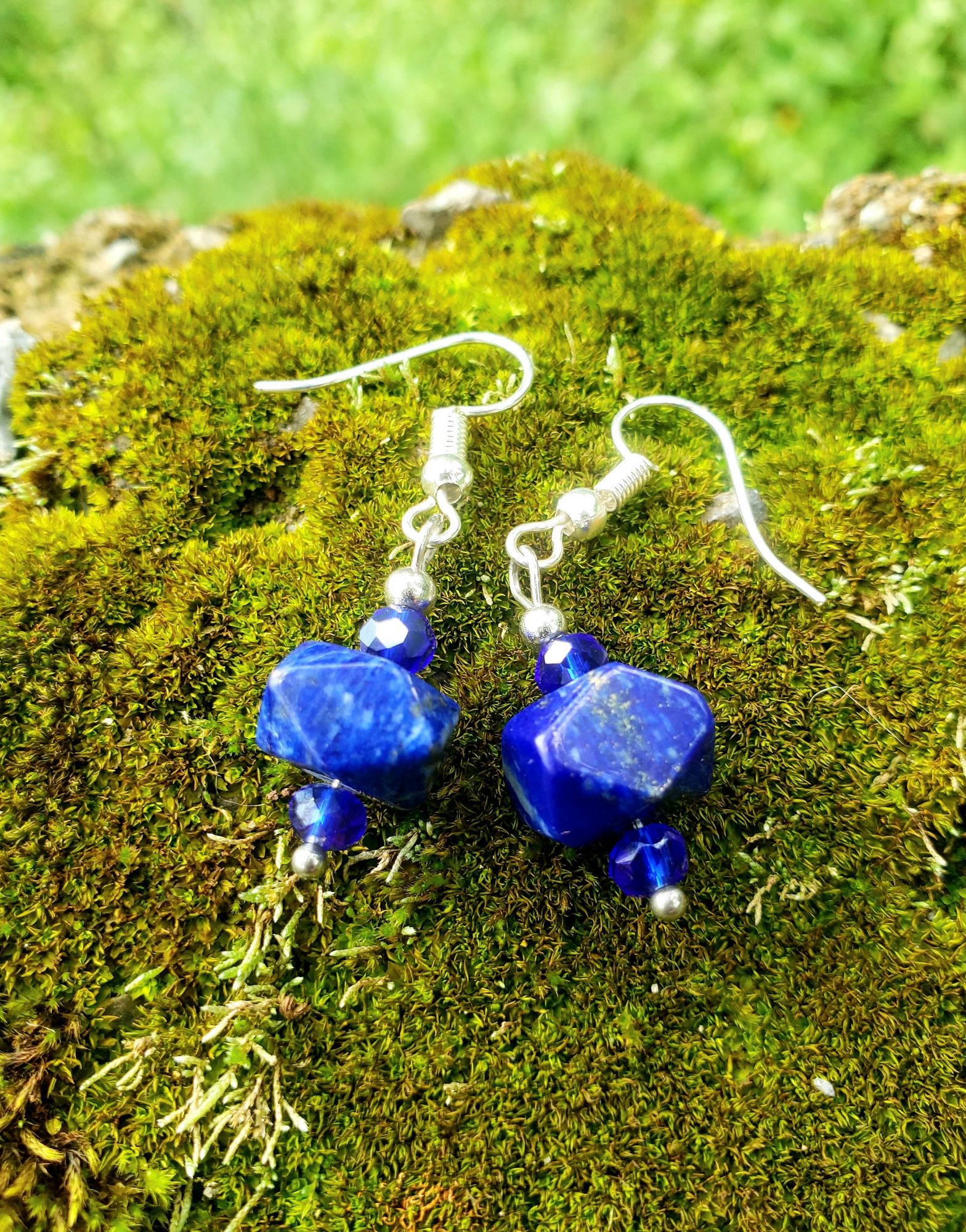 Lapis Lazuli diamond shape Earrings..Blue healing jewelry