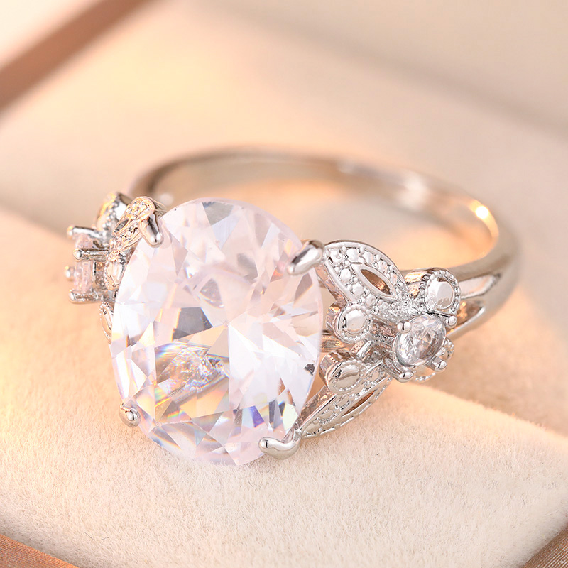 Luxury Women's Large Shiny Synthetic Zirconia Engagement Ring Trendy Temperament Wedding Anniversary Silvery Jewelry Accessories