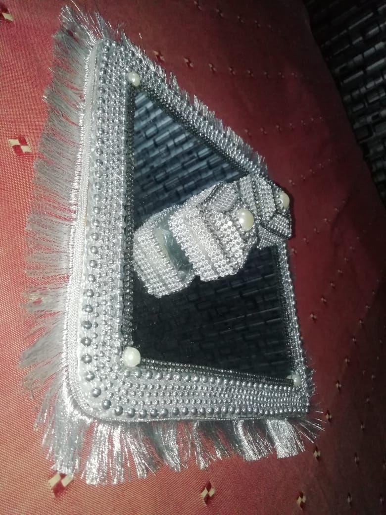 Engagement ring tray