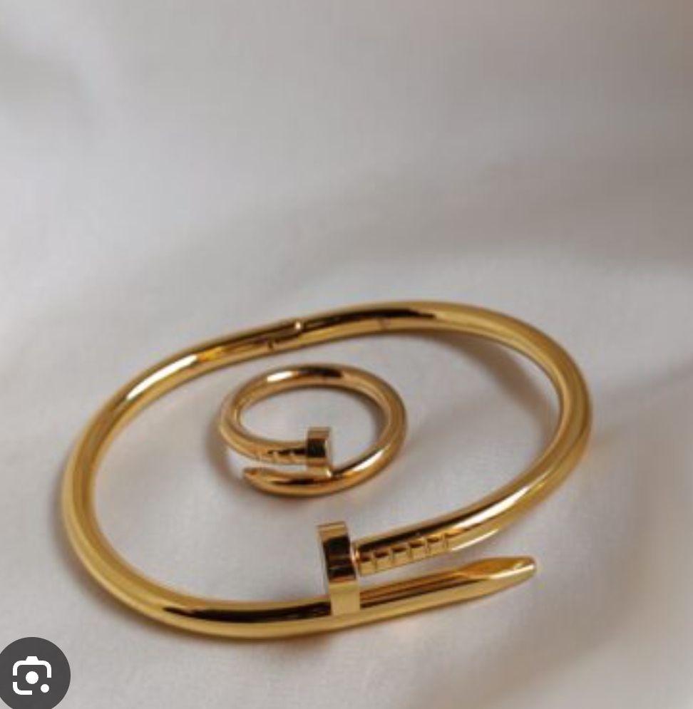 Golden Designer replica Bracelet &amp; Ring Set Stylish Stone Embedded Jewelry for Women