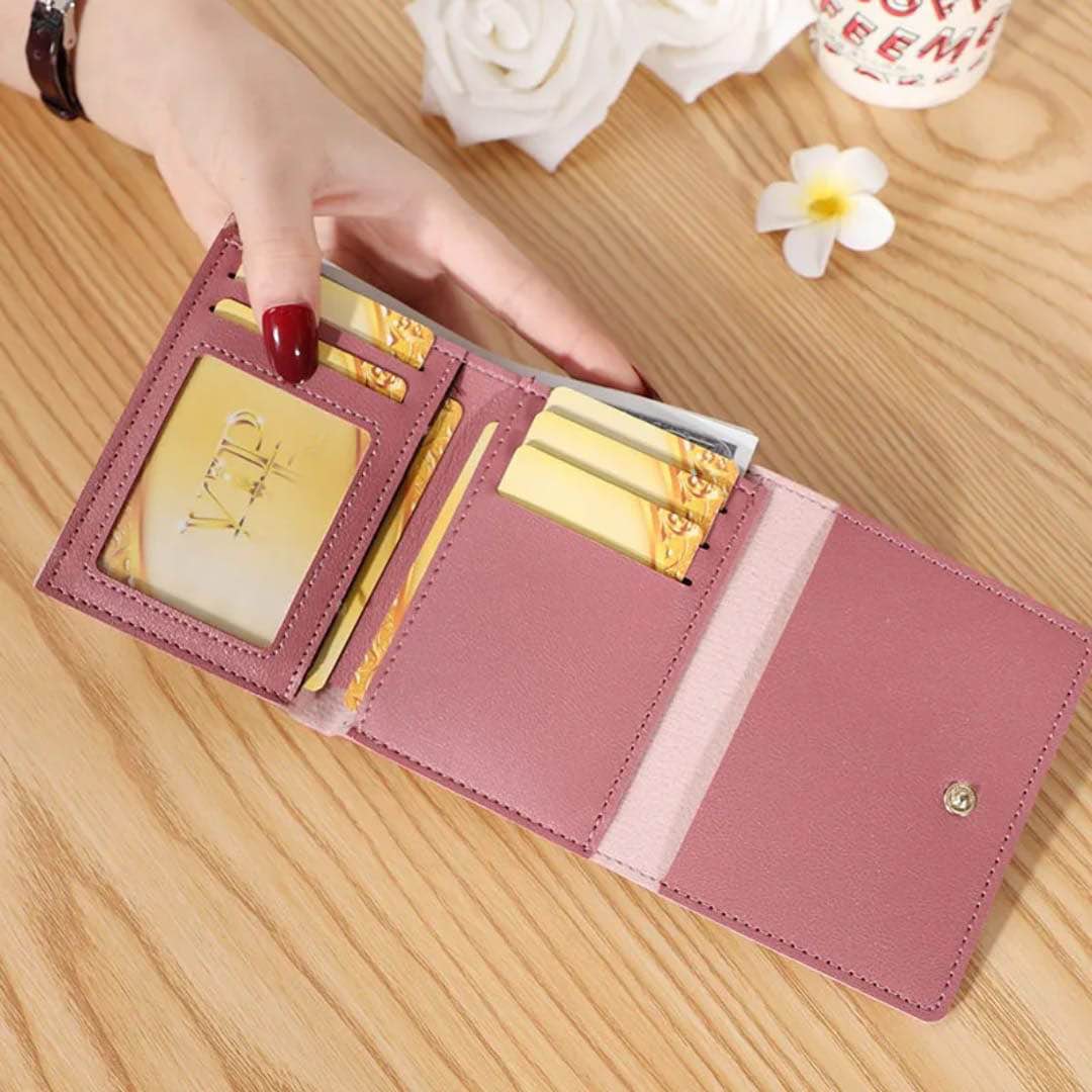 Crocodile Pattern PU Leather Tri-Fold Wallet