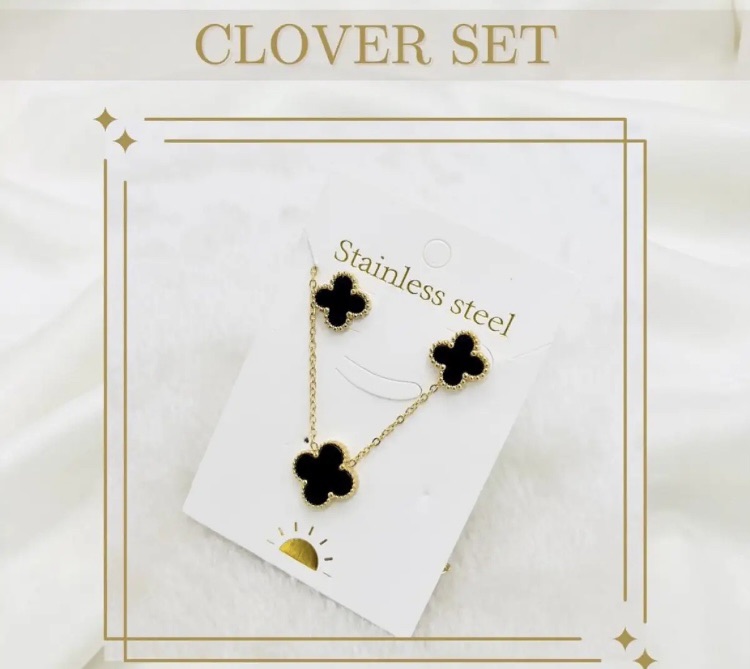 Clover pendant necklace for Woman and Girls Swan Chain Necklace with Earrings