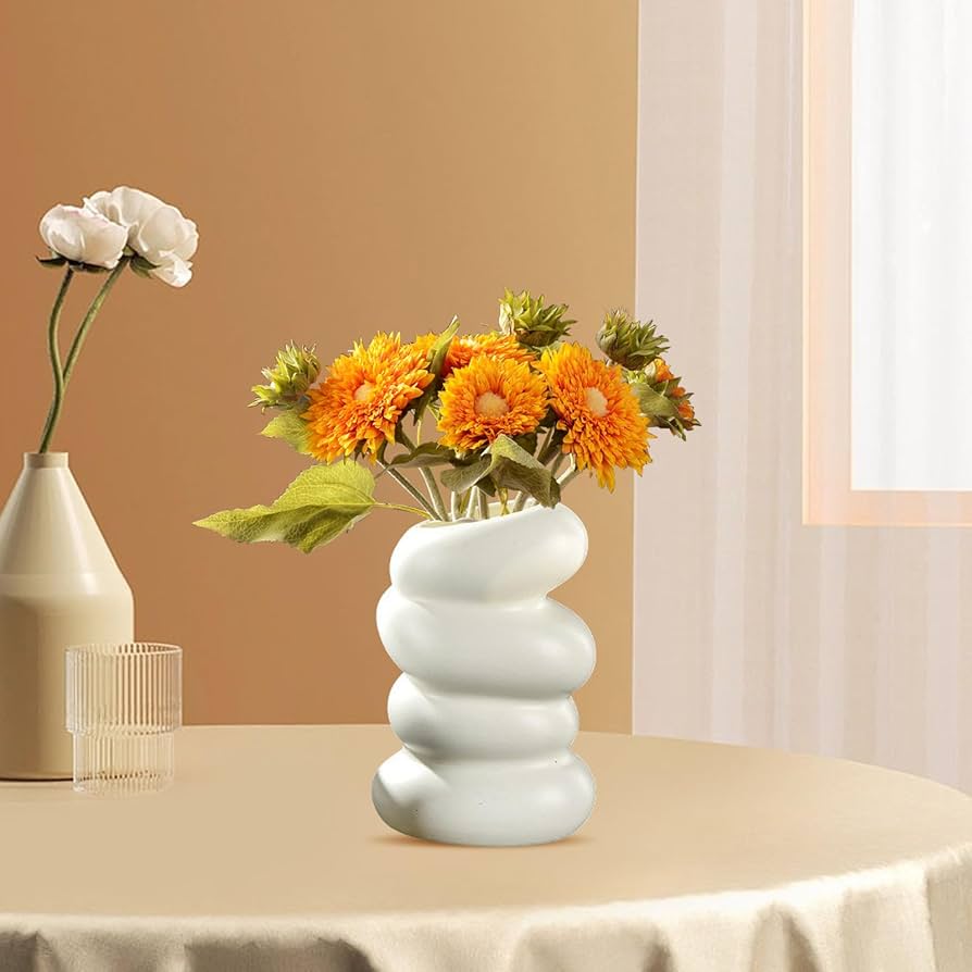 Spiral shaped Unbreakable plastic vase,height 6 inches Elegant Decor for Home, Office & Living Spaces( only vase)