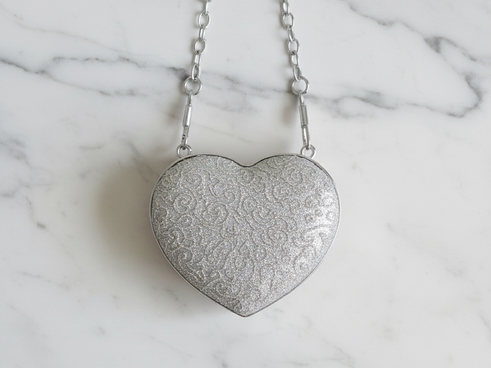 Mini Heart Clutch