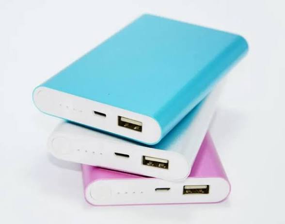 Power Bank 4000 mah Ultra Slim Card Size Pockit Mobile Power Gift Korian Quality