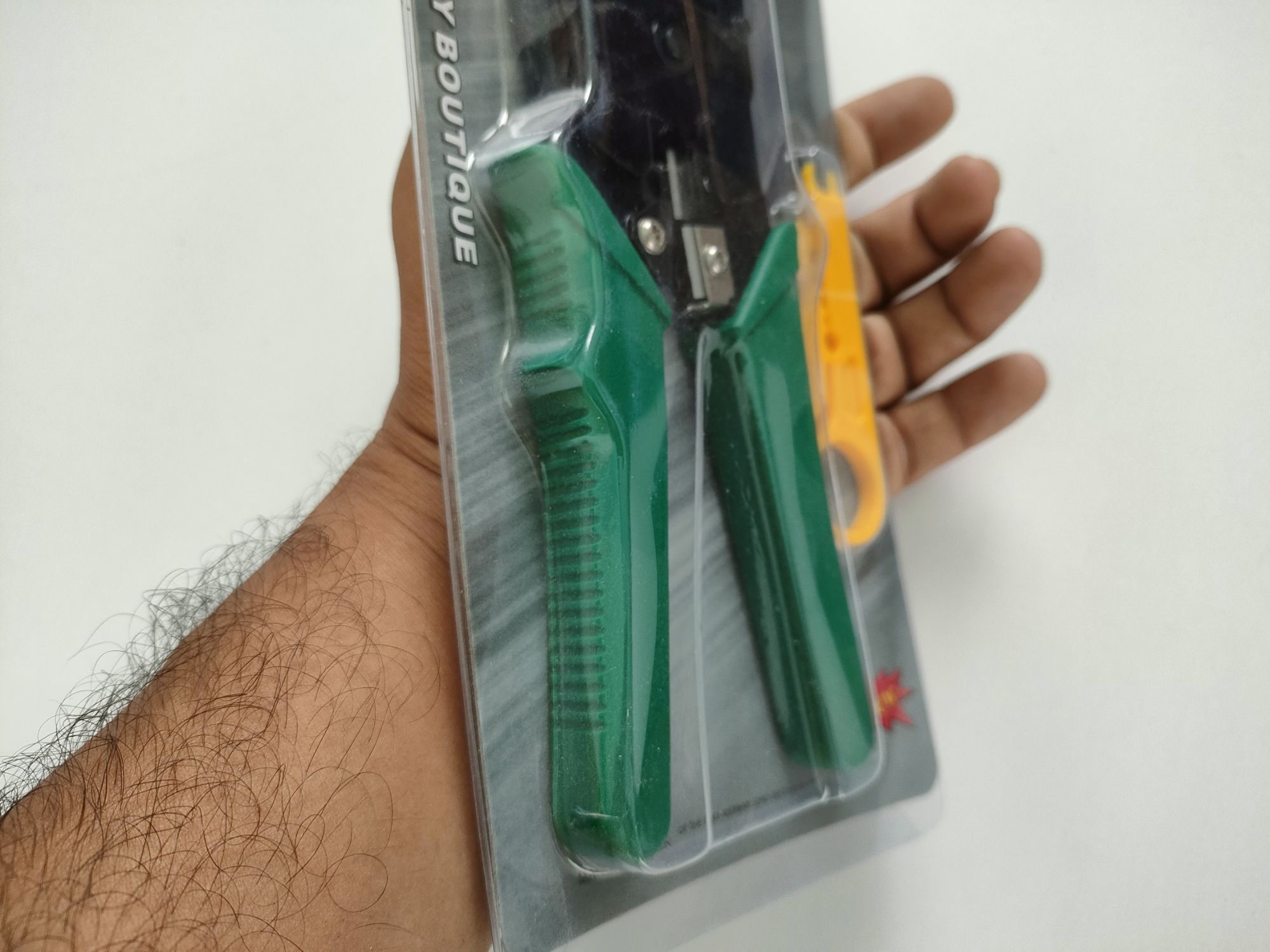 RJ45 3 in 1 Network LAN Ethernet Cable Crimping Tool RJ45 RJ11 RJ12 Crimper Cutter Wire Stripper 8P8C 6P6C 4P4C Multifunction Portable Networking Repair Tool for Cat5 Cat5e Cat6 Cat6A Cat7 Modular Connectors Premium Quality