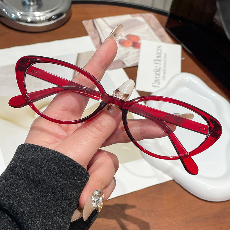Women Anti Blue Light Glasses Cat Eye Frame Vintage Oval Glasses Computer Eyewear Transparent & Clear Eye Protection Eyepiece
