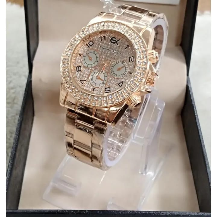 Chronograph Style Analog Watch For Women Elegant Casual Style Reliable Accurate Timekeeping Comfortable Strap For Everyday Wear