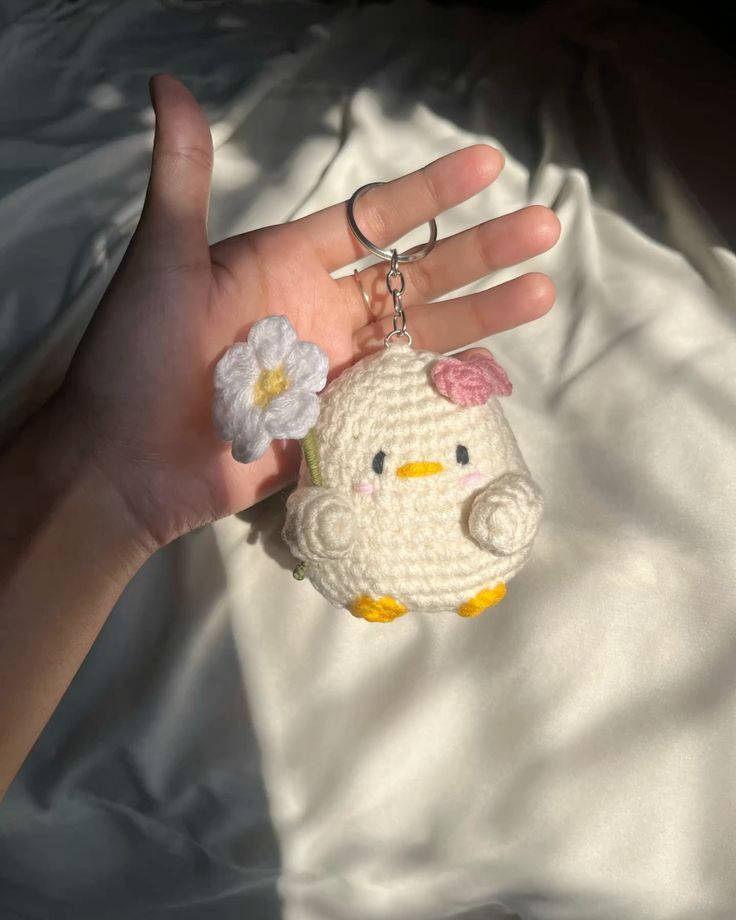 Handmade crochet flowers Keychain, Crochet Hatching Keychain, Amigurumi Chick Keyring, Cute Crochet Chick Bag Charm, Keychains