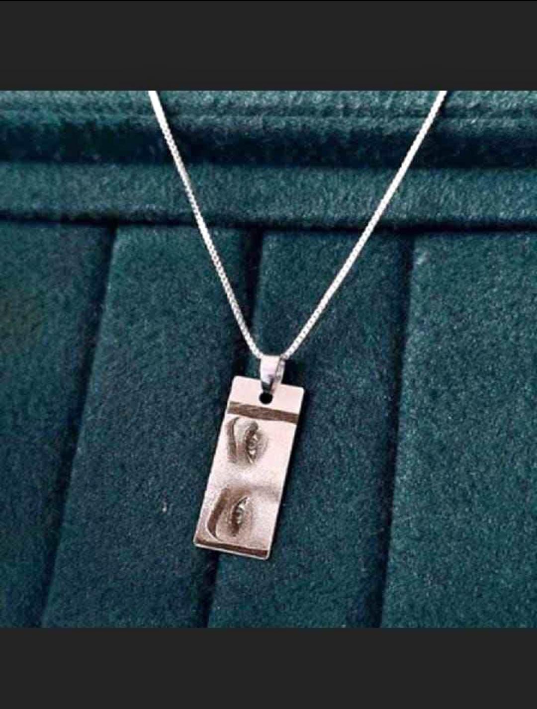 Stainless Steel All-Season Custom Photo Locket Necklace for Girls – Unique Eye Design Pendant with Personalized Image Insert
