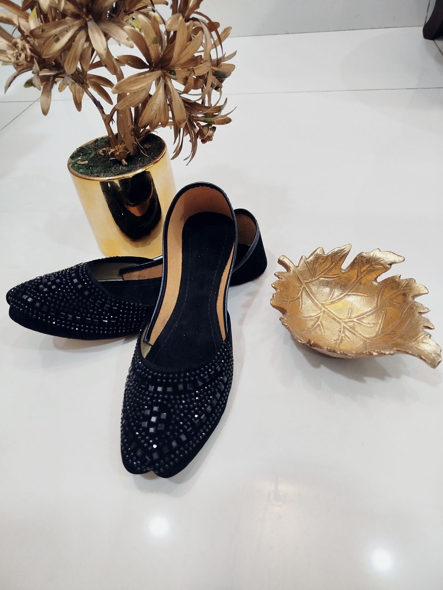 Handmade Casual Black Khussa Shoes for Women, Comfortable & Stylish