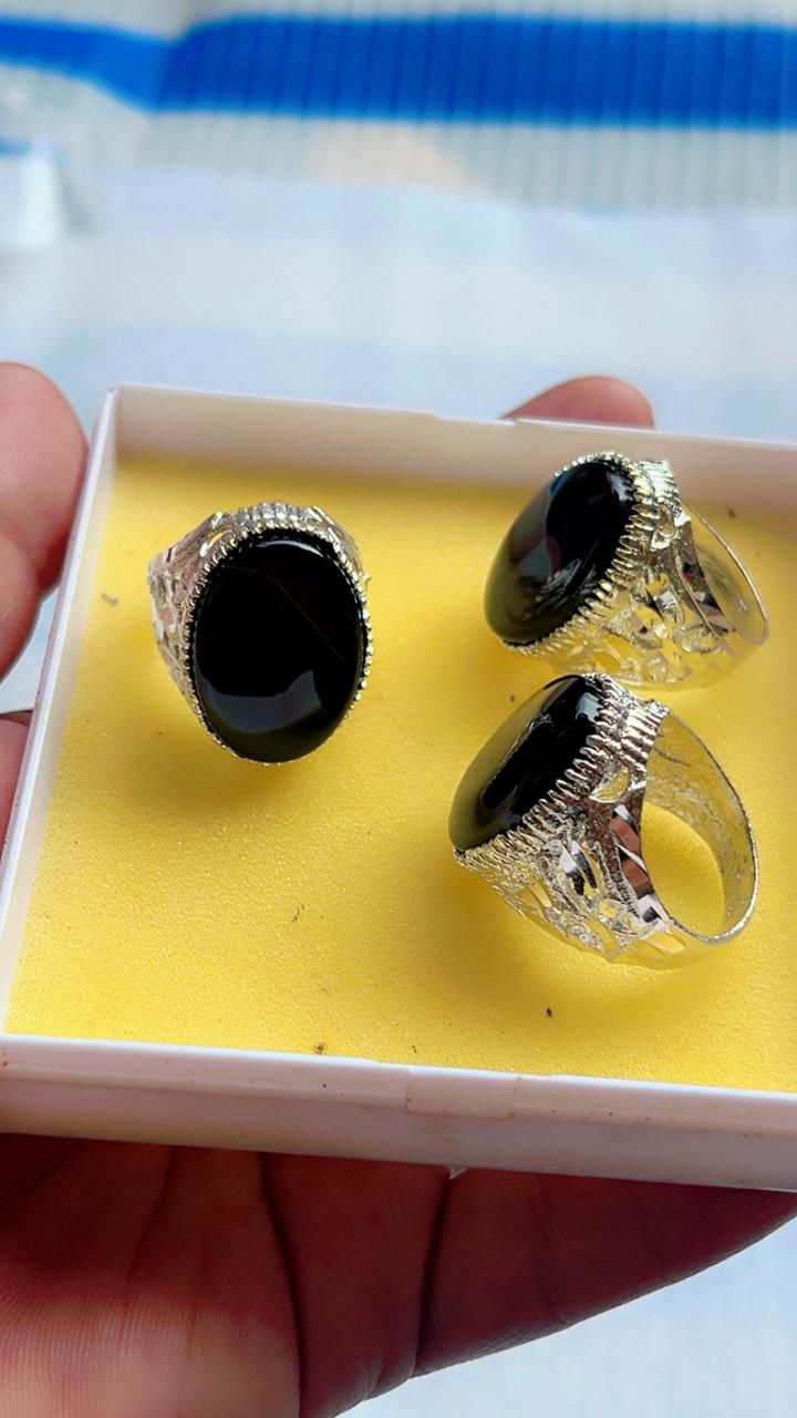 Big Size Ymami Haqeeq Ring different Colours Haqeeq italian rings Big stone ring 100% Orignal Aqeeq/Akik/agate/nag/stone/Gemstone/Haqeeq/yamni Haqeeq Stone/yamni Haqeeq gemstone/aqeeq stone/yamni aqeeq gemstone.