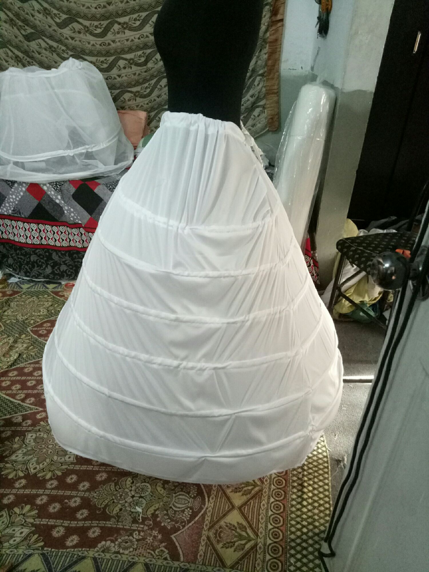 Floor Length White Tulle Crinoline Ball Gown Wedding Dress With Petticoat  Crinoline Skirt, 3 Steel Rings, And Slip Style Pet222V From Nanna11, $41.75  | DHgate.Com