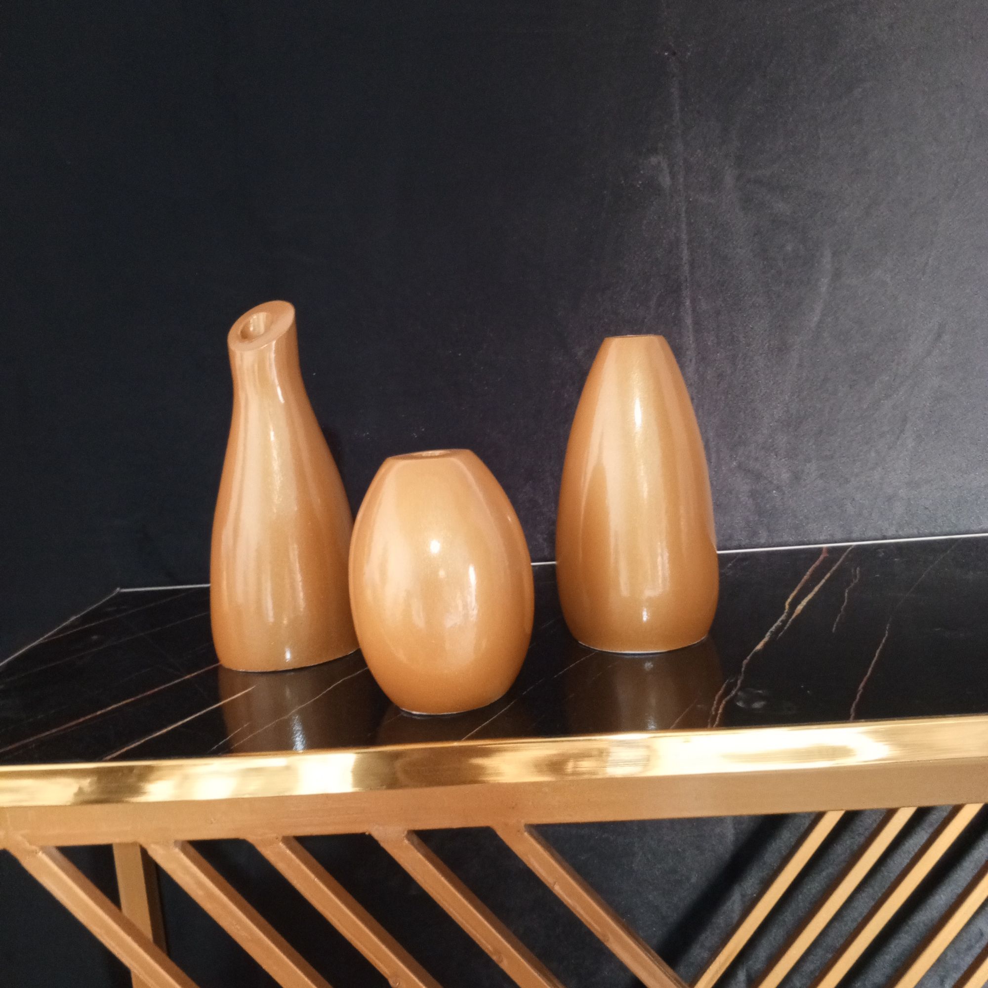 Donut Vase 2 Piece Set, 8 Inch and 6.5 Inch Sizes, Elegant Design